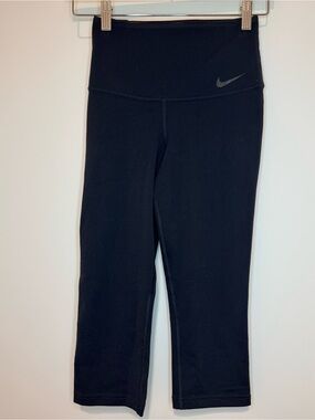 Nike Dri-FIT Black High Rise Cropped Leggings Women’s Small